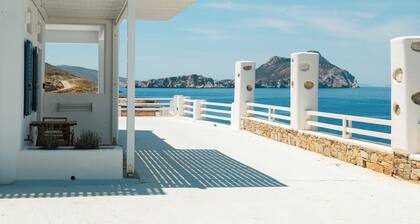 Tholari studio- self service aegean sea view!
