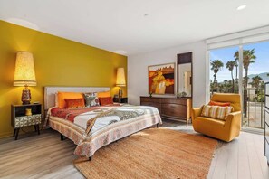 2 chambres, bureau, fer et planche à repasser, accès au Wi-Fi (inclus)