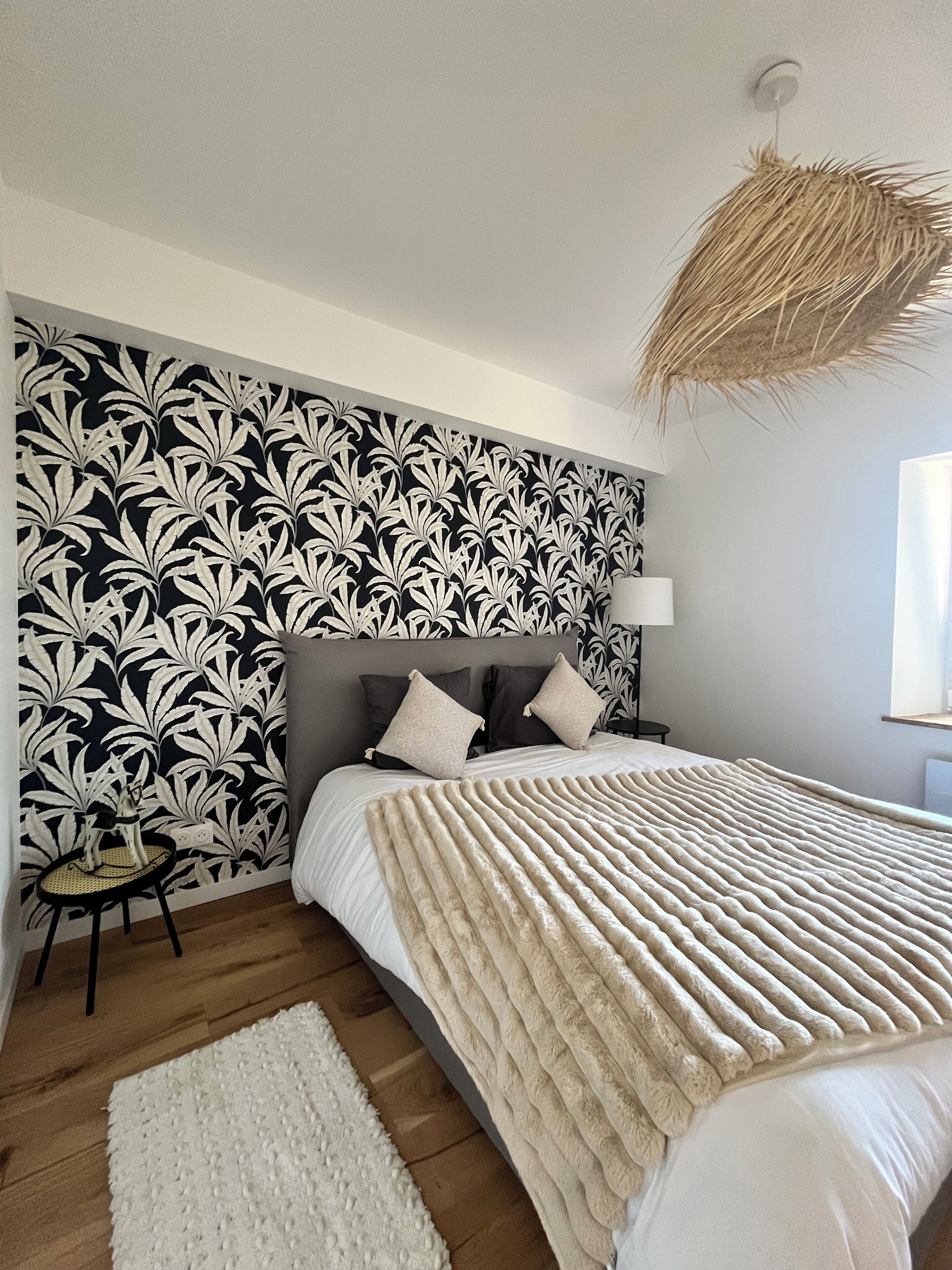 5 habitaciones, tabla de planchar con plancha, cuna de viaje y wifi 