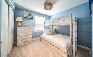 3 bedrooms, iron/ironing board, free WiFi, bed sheets