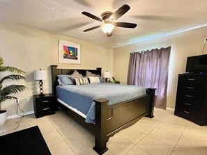 3 habitaciones, tabla de planchar con plancha, wifi y ropa de cama