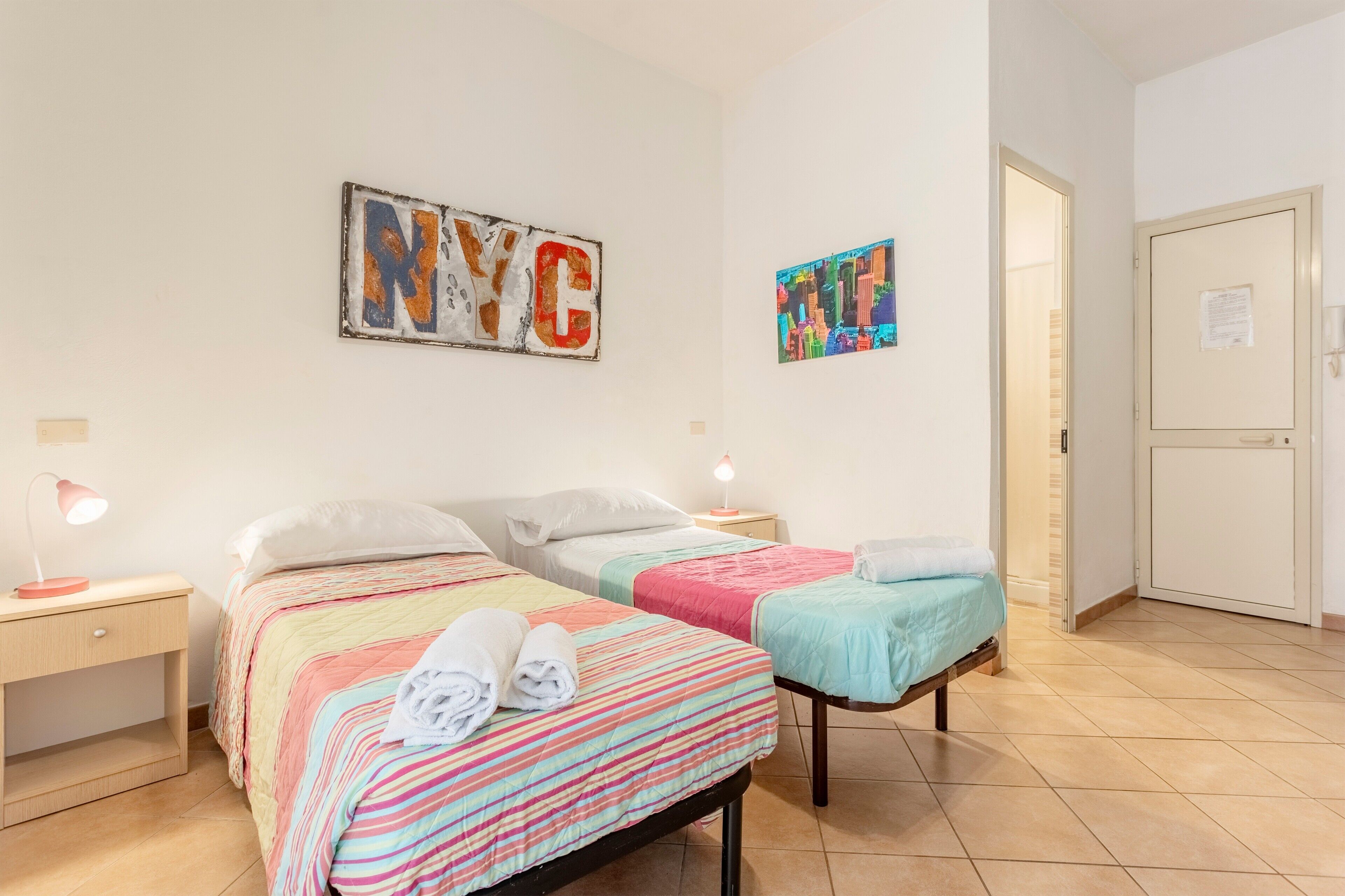 1 bedroom, WiFi (free), bed sheets