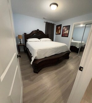 3 bedrooms, desk, iron/ironing board, WiFi