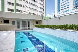 Outdoor pool - Tabas by Blueground Edifício Saint Charbel (São Paulo)