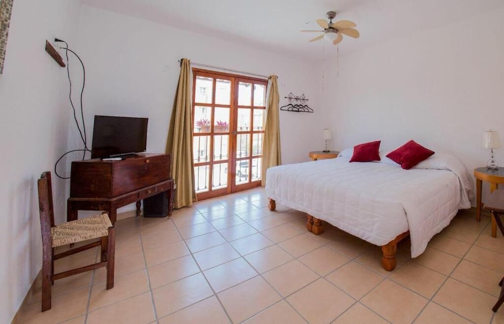 Habitación doble Confort | Escritorio y wifi gratis 