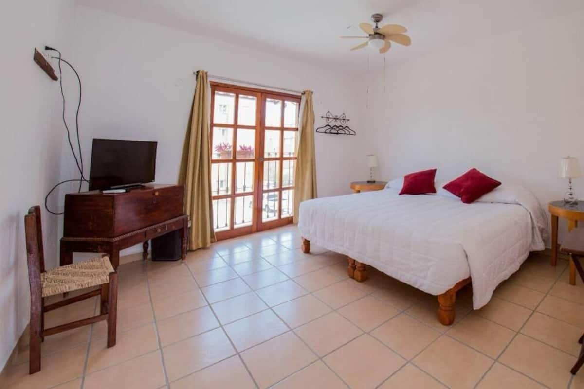 Habitación doble Confort | Escritorio y wifi gratis