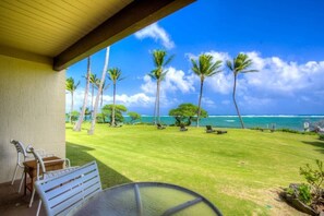 Terrace/patio - WorldMark Kapaa Shore - 2 Bedroom (Kapaa, Kauai)