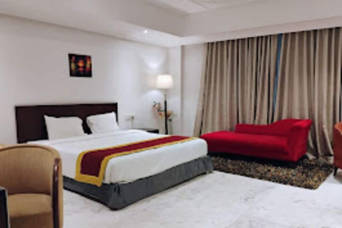 Deluxe Double or Twin Room, City View