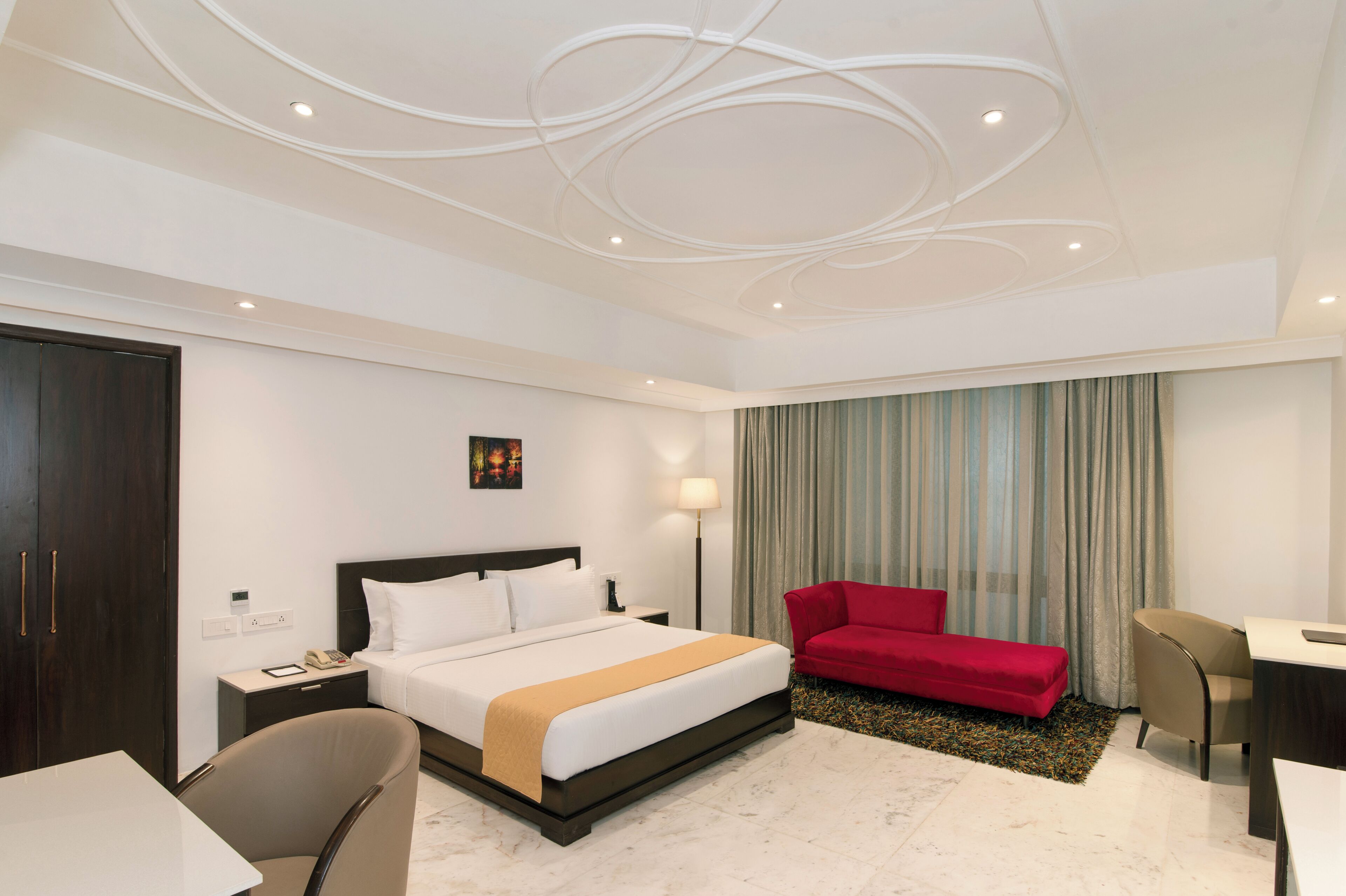 Grand kamer, 1 twee- of 2 eenpersoonsbedden | Een bureau, een laptopwerkplek, gratis wifi