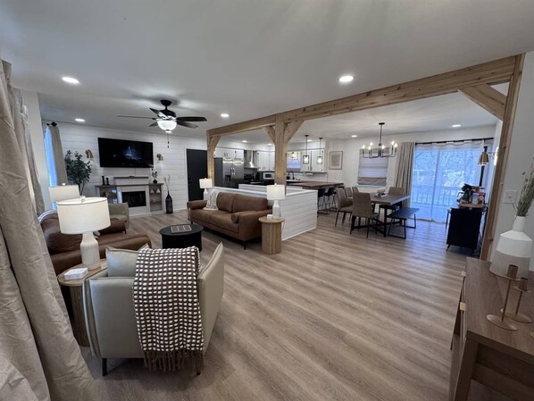 Smart TV, fireplace, offices
