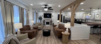 This house is a 5 bedroom(s), 3 bathrooms, located in Maize, KS.