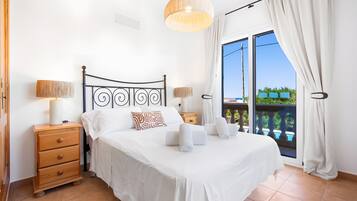 3 dormitorios, wifi gratis, ropa de cama