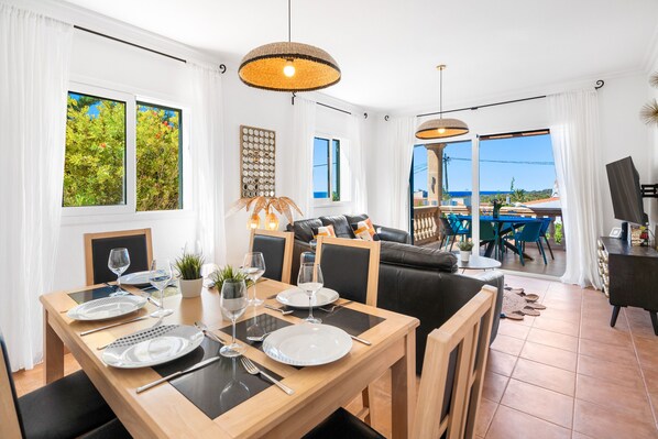 Dining - Villa 'Petre' with Sea View, Wi-Fi and Air Conditioning (Cala en Porter)