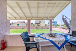 Outdoor dining - Aglaia's 7th Branch A Apartment with Mountain View, Wi-Fi and Air Conditioning (Acharavi)