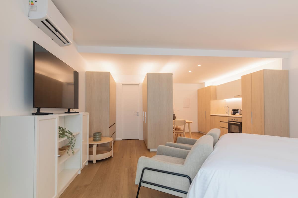 Studio Suite (03) | Individually decorated, individually furnished, blackout drapes