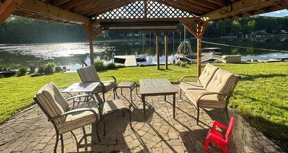 Tranquil waterfront retreat 3-bedroom house with WiFi in charming Bath NY