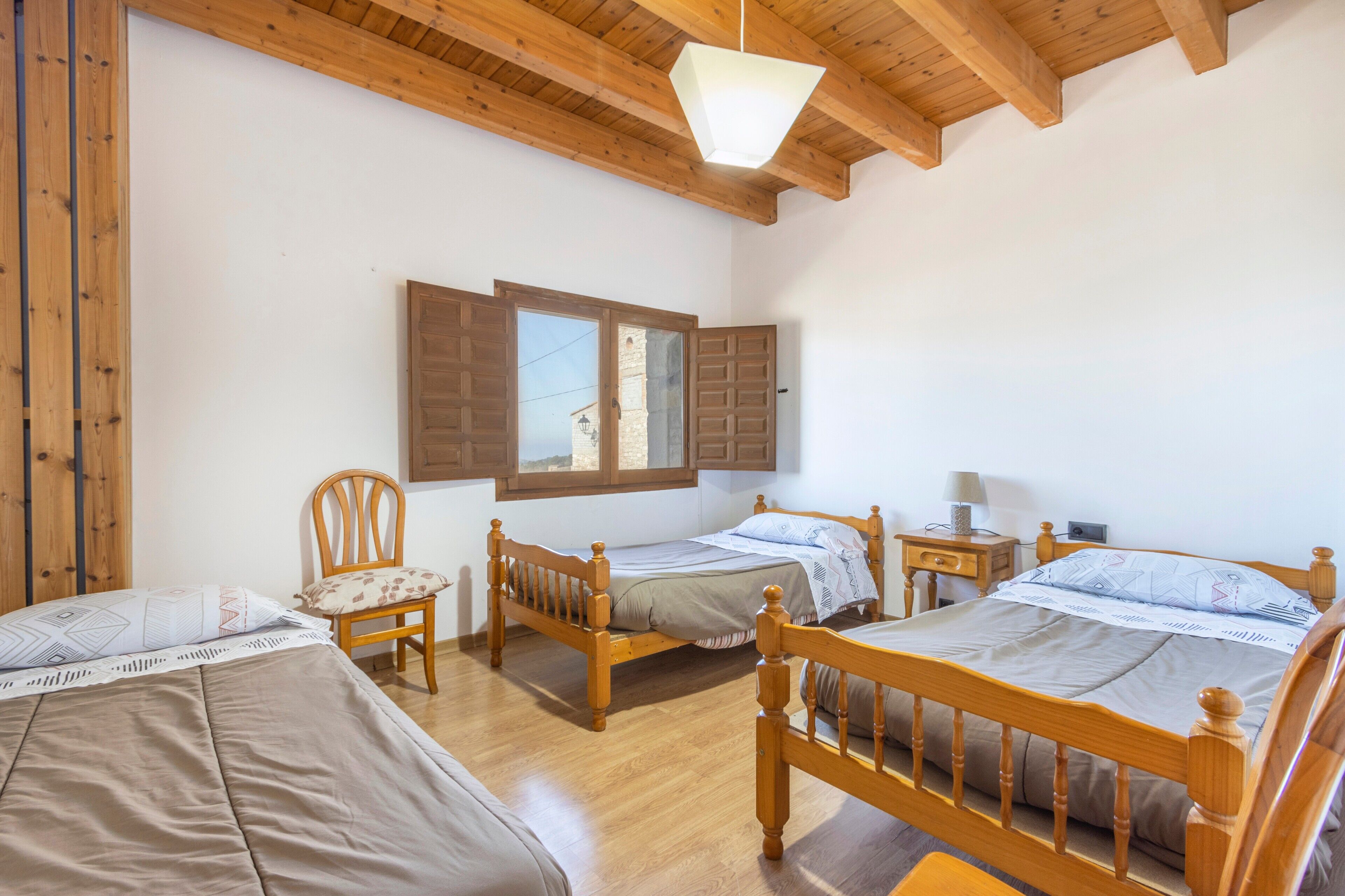 4 Schlafzimmer, kostenloses WLAN, Bettwäsche