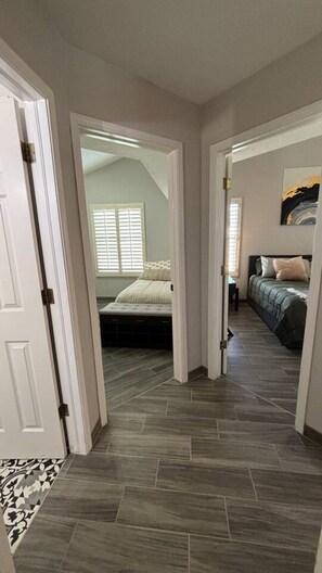 3 bedrooms, desk, iron/ironing board, WiFi