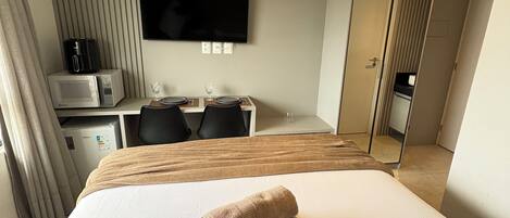 Apartamento | 1 dormitorio, espacio para trabajar con un portátil, cortinas opacas