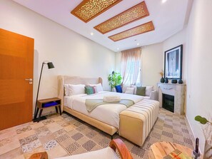 Luxe appartement, uitzicht op de stad | 2 slaapkamers, een strijkplank/strijkijzer, gratis wifi