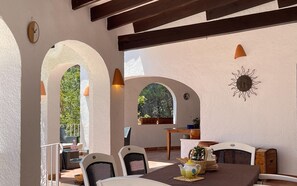 Outdoor dining - Villa MIRASOL in Benissa – House for 9 people with private pool, mountain views and garden (Benissa)