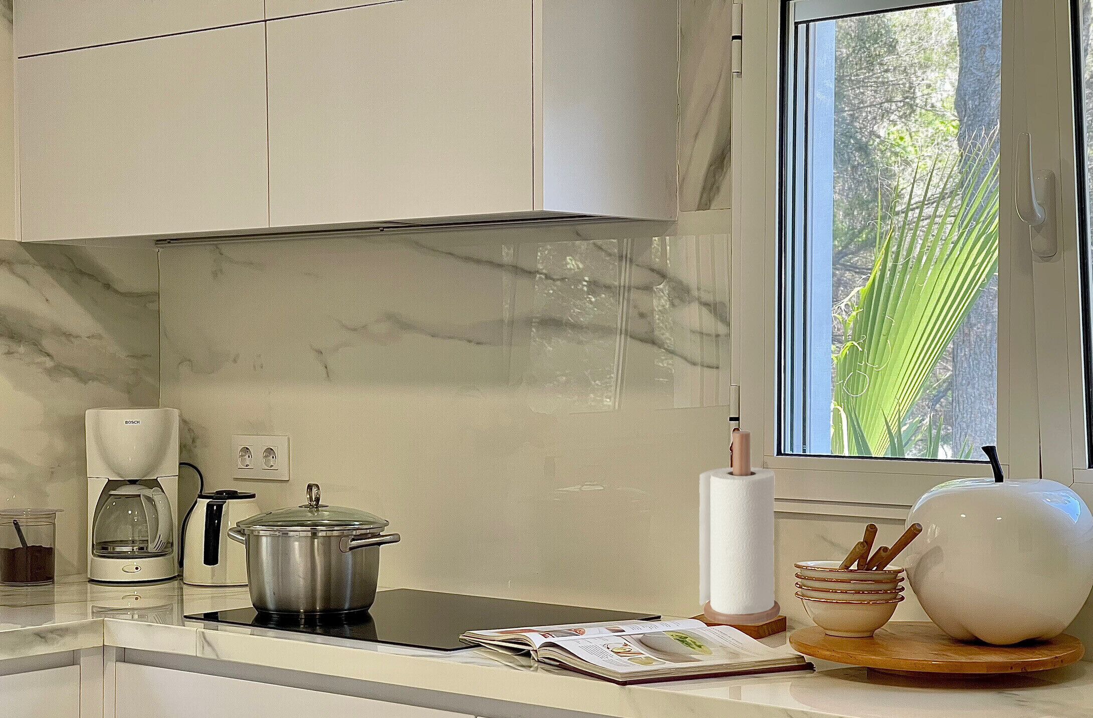 Frigorífico, microondas, horno y lavavajillas