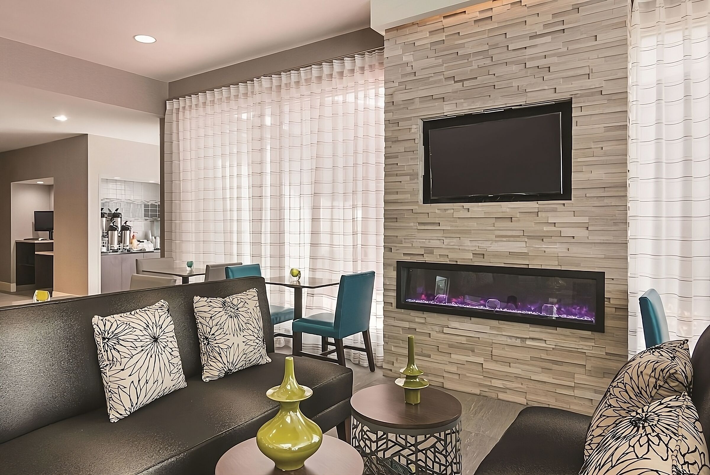 Executive King With Pool View, La Quinta Inn & Suites, Free Breakfast, Near Ucf - Oviedo, FL