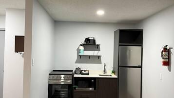 Studiosuite, 1 Queen-Bett und Schlafsofa, Nichtraucher, Kochnische | Eigene Küche