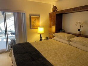 2 bedrooms, iron/ironing board, free WiFi, bed sheets - Upscale Patio Home with Designer touches in Tucson Close to TMC/Riverwalk (Tucson)