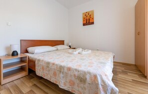 3 camere, culla da viaggio, Wi-Fi gratuito, lenzuola