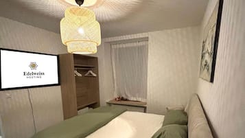1 bedroom, iron/ironing board, WiFi, bed sheets