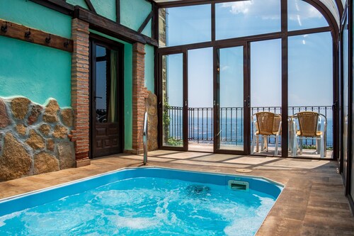 Country House 'El Rincón Del Duende' with Mountain View, Wi-Fi and Air Conditioning