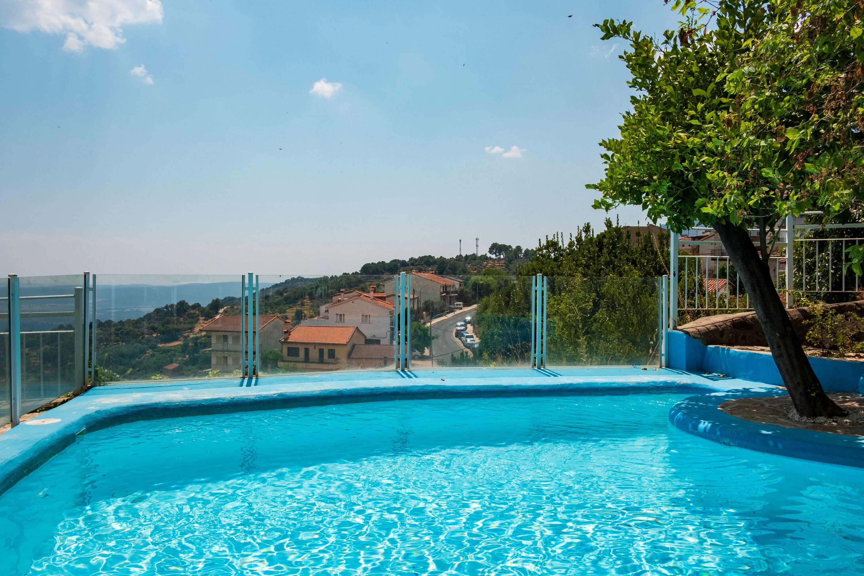 Een verwarmd zwembad