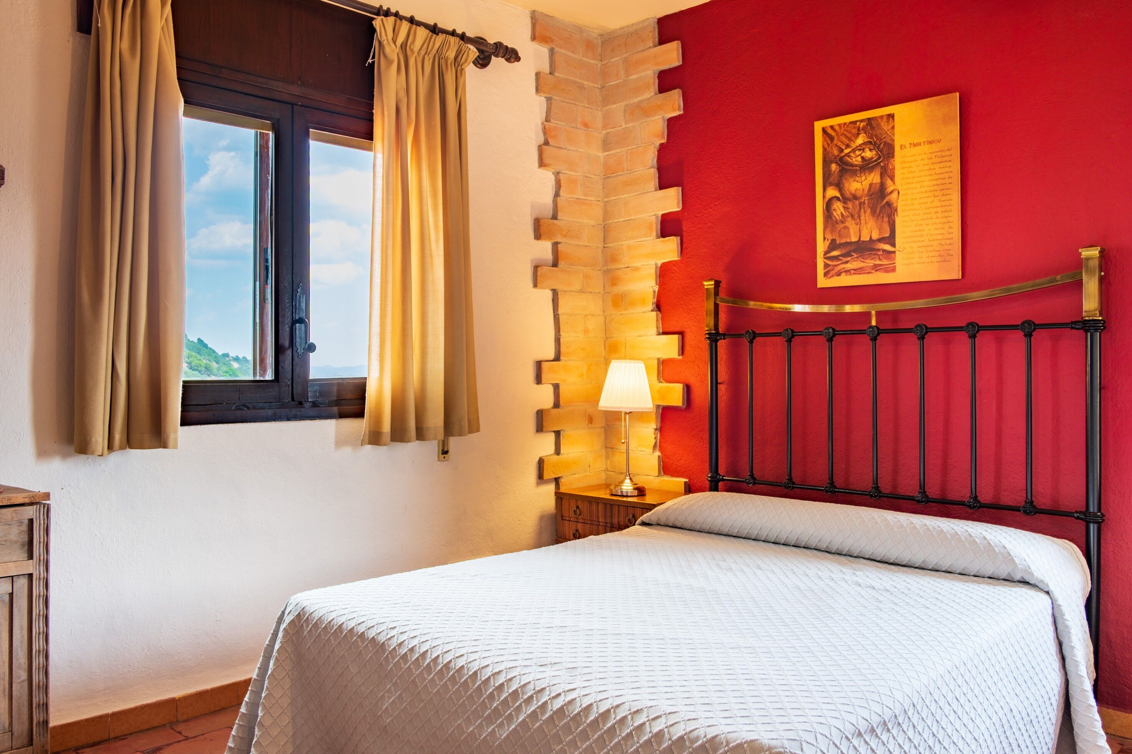 8 chambres, fer et planche à repasser, Wi-Fi gratuit, draps fournis