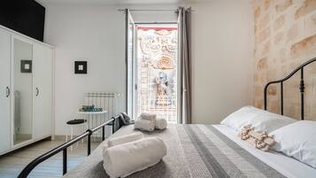 1 bedroom, free WiFi, bed sheets