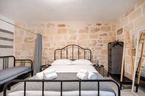 1 bedroom, free WiFi, bed sheets - Studio 'Carolina 3' with Shared Terrace, Wi-Fi and Air Conditioning (Monopoli)