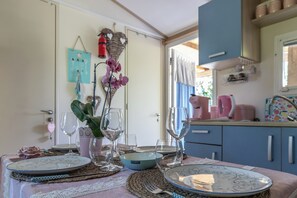 Comfort Cabin | Private kitchen | Electric kettle - Glamping immerso nel verde (Piombino)