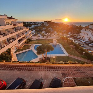 Pool - Studio Apartment 'Vista Bonita' with Sea View, Wi-Fi and Air Conditioning (Calahonda)