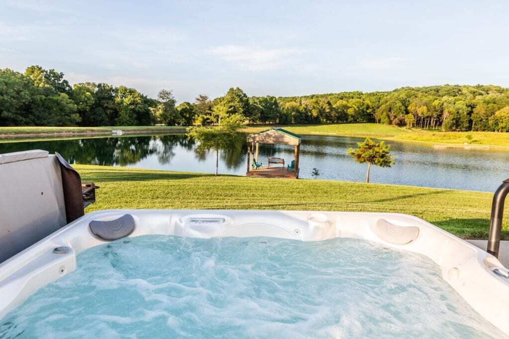 Bain à remous extérieur