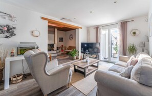 TV, lareira, aparelho de som