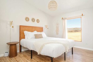 4 bedrooms, desk, iron/ironing board, travel cot