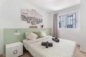 2 bedrooms, iron/ironing board, free WiFi, bed sheets - Vacation 'Vincelina' with Shared Pool, Private Terrace and Wi-Fi (Costa del Silencio)