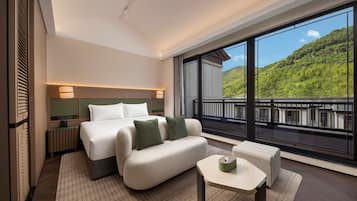 Zimmer, 2 Schlafzimmer (Suite) | 1 Schlafzimmer, Daunenbettdecken, Schreibtisch