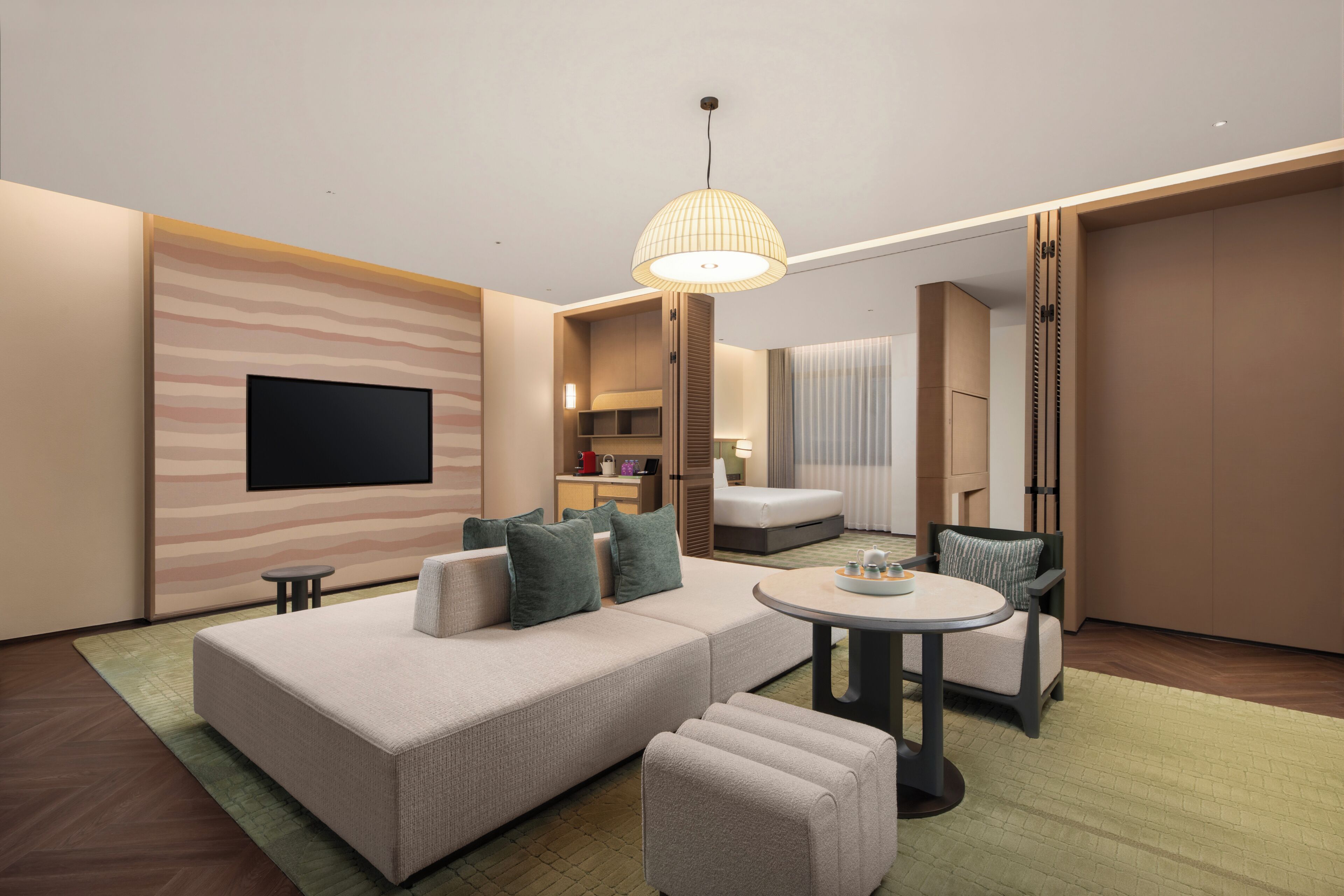 2 King 2 Bedroom Suite Courtyard Access | 1 bedroom, down comforters, free WiFi, bed sheets