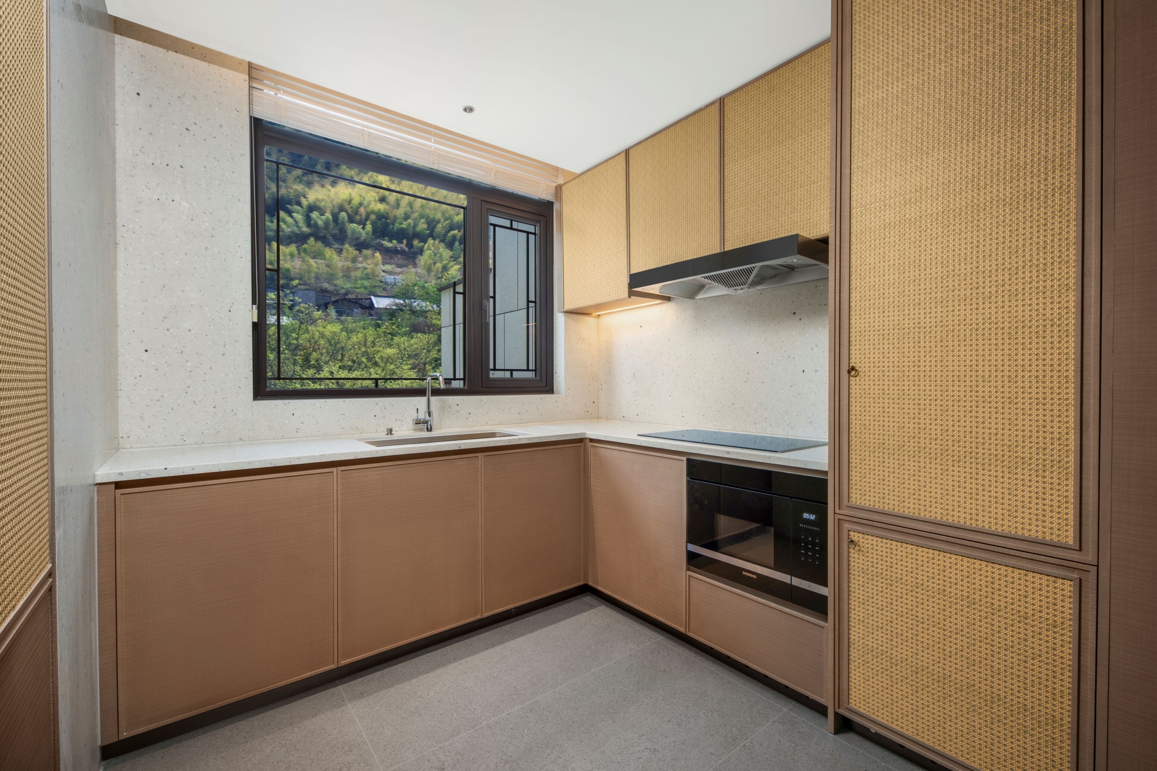 2 King 1 Twin 3 Bedroom Villa Courtyard Access | 1 bedroom, down comforters, desk, laptop workspace