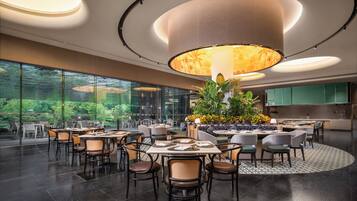 Daily buffet breakfast for a fee