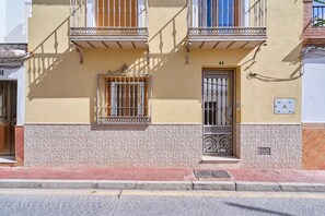 Exterior detail - Apartment 'Naranja' with Private Terrace, Wi-Fi and Air Conditioning (Nerja)