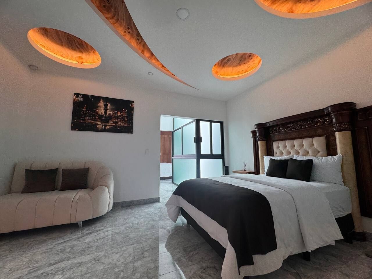 Chambre Deluxe double, vue sur la ville | Coffre-fort, bureau, rideaux d’obscurcissement, accès au Wi-Fi (inclus)
