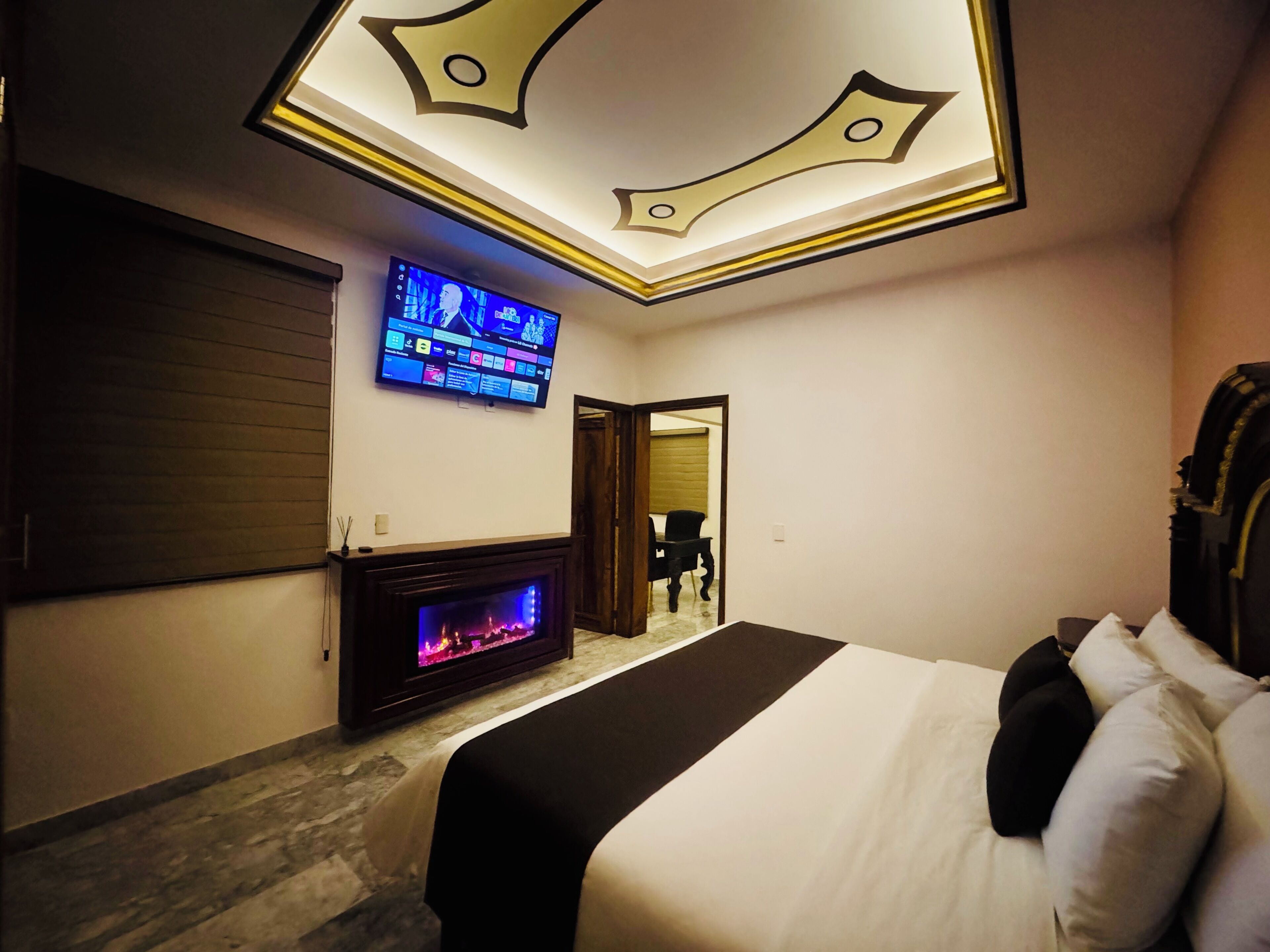 Luxury Suite | Premium bedding, down comforters, Select Comfort beds, in-room safe