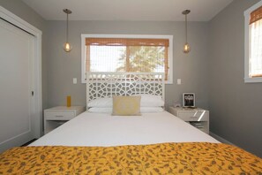 4 slaapkamers, een strijkplank/strijkijzer, reisbedje, gratis wifi